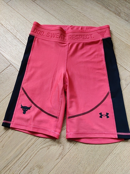 Under armour shortsit, M