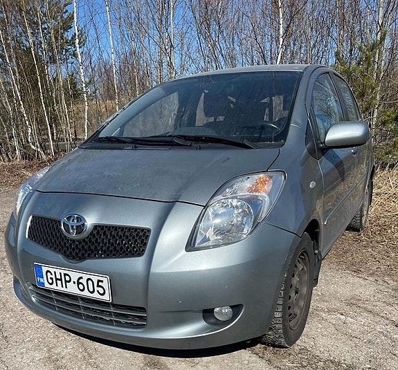 Toyota Yaris 1.3 VVT-i Osina