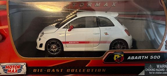 1/24 Fiat 500 ABARTH Pienoismalli