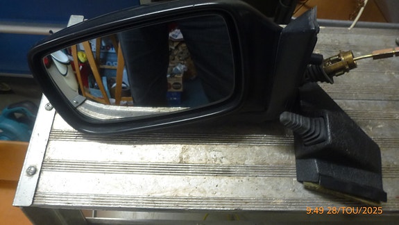Volvo 240 taustapeili mekaanisella säädöllä