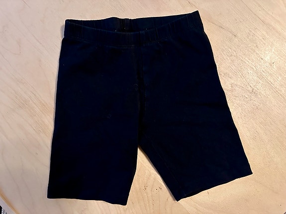 Mustat shortsit 120 cm | Lasten shortsit