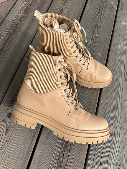 Gianvito Rossi Beige rib-panel nilkkurit / saappaat