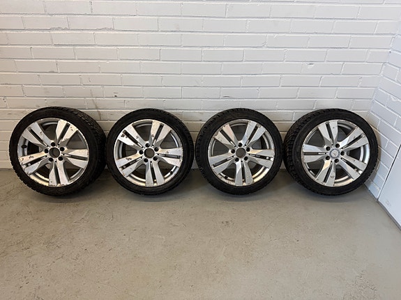 MB 17" Alumiinivanteet + 225 / 45 / 17 Nastarenkaat (103)