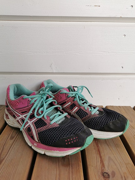 Asics lenkkarit 40