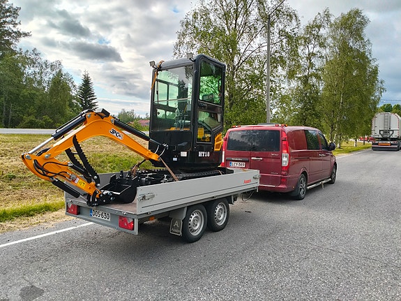 Vuokrataan  kaivinkone