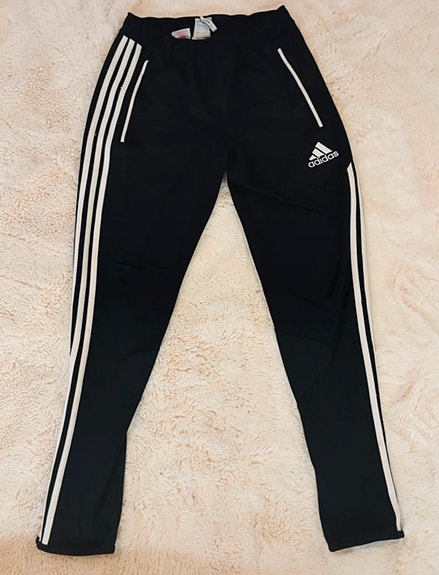 Adidas verkkarit