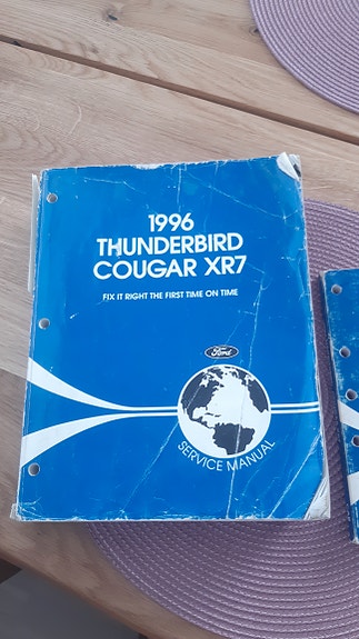 Auton korjauskäsikirja (Ford 1996 Thunderbird cougar XR7 )