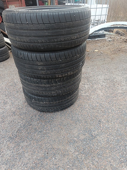 Triangle 245/45r20 renkaat