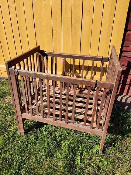Vanha pinnasänky