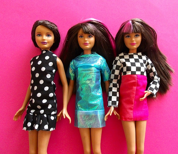 3 mekkoa Skipper -nukelle Barbie