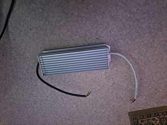 Ulkokäyttöön sopiva LED virtalähde 100W