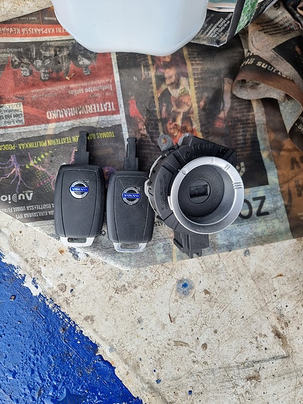 Volvo V50 virtalukko 2 avainta
