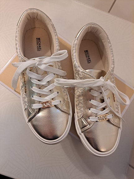 Uudet Michael Kors tennarit 38