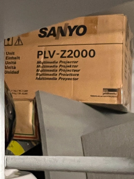 Sanyo PLV-Z2000 multimediaprojektori