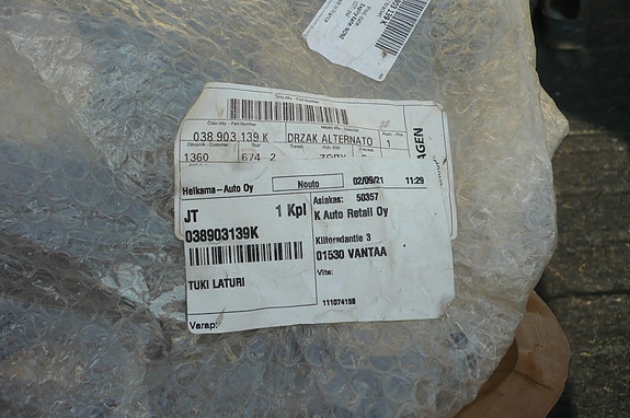 VAG laturin tuki/kiinnike (038 903 139K)