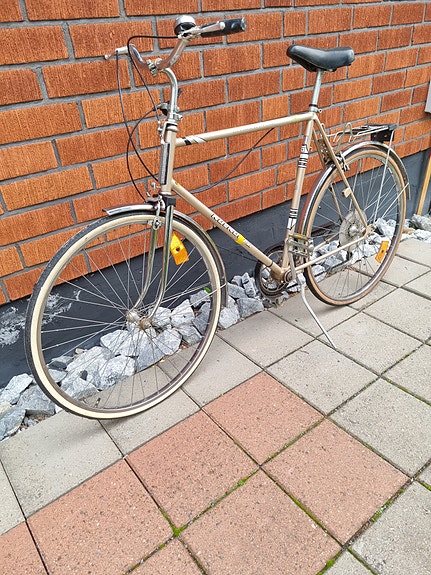 Tunturi miesten kaupunkipyörä 28"