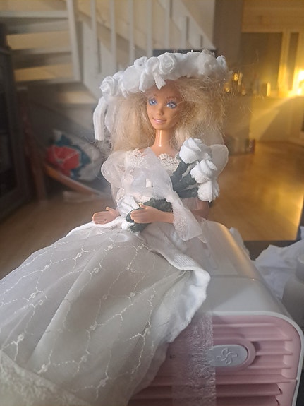 Aito vintage Barbie hääpuku (käsintehdyillä lisäosilla)