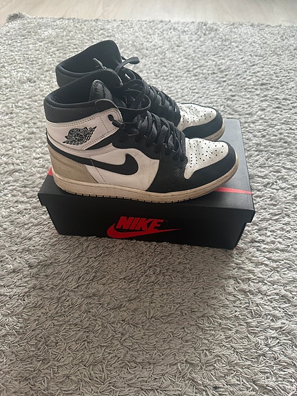 Jordan 1 High Stage haze / Bleached Coral (42,5)