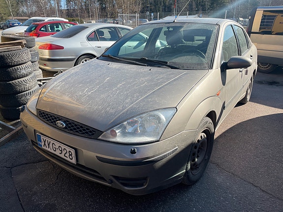 ford focus mk1 2004 1.6 ja uudet lokasuojat