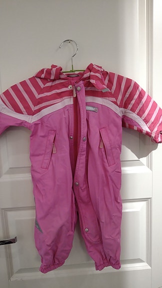 Pinkki haalari