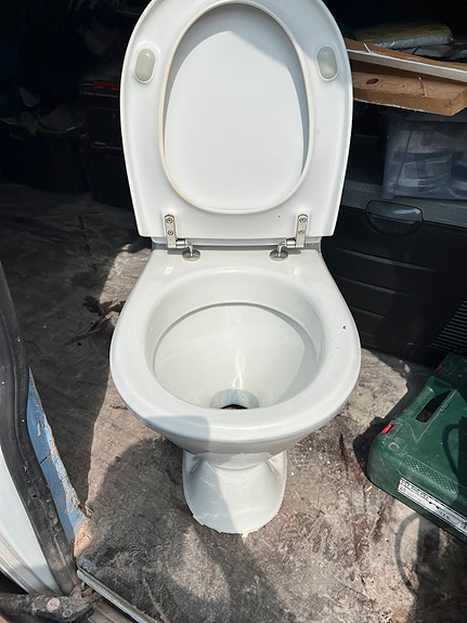 2 kpl gustavsbergin WC pönttöjä