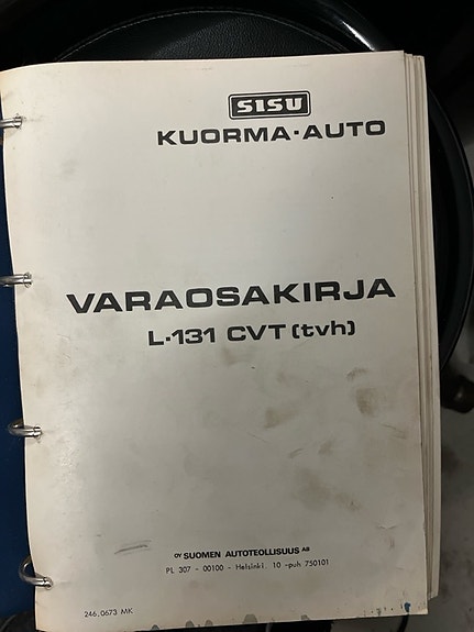 Sisu kuorma-auto L-131 cvt varaosakirja