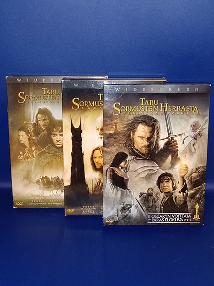 Taru sormusten herrasta trilogia