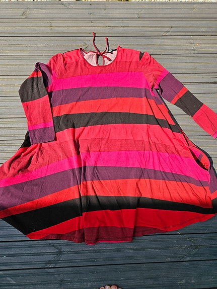 Värikäs Marimekko XS trikoomekko