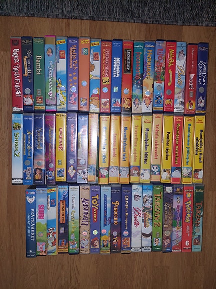 Lasten VHS-kasetteja