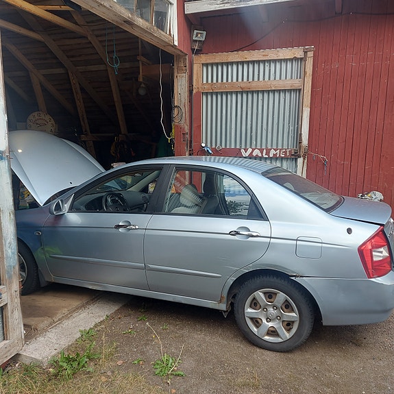 Kia cerato 1.6 CRDi varaosina
