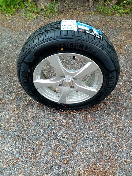 Ford Aluvanteet / kesärenkaat 15"