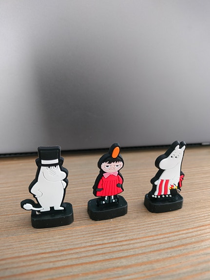 Muumi figuurit yksipuoleiset