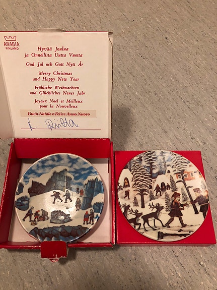 Arabia vuosilautaset 1980 ja 1981