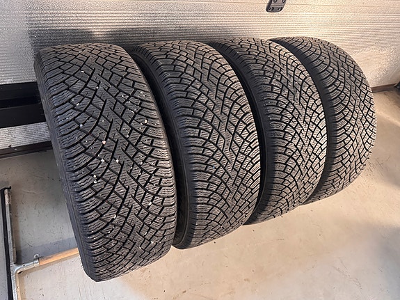 225 55 R17 Nokian Hakkapeliitta R5 101R. Paistovuosi 2024