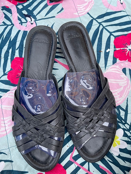 Clarks sandaalit