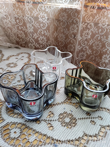 Iittalan harmaa/ kirkas Aalto-tuikku. 12€/kpl.
