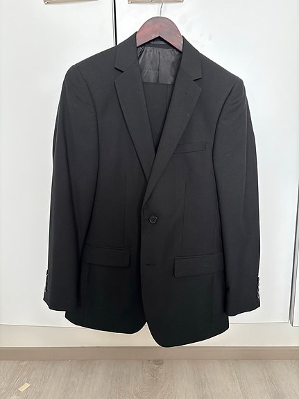 5 kertaa käytetty, takki 46, housut 30/32