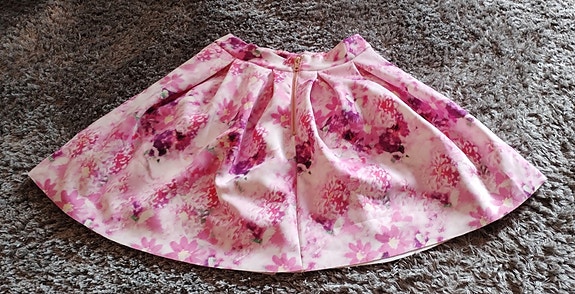 Pinkki hame
