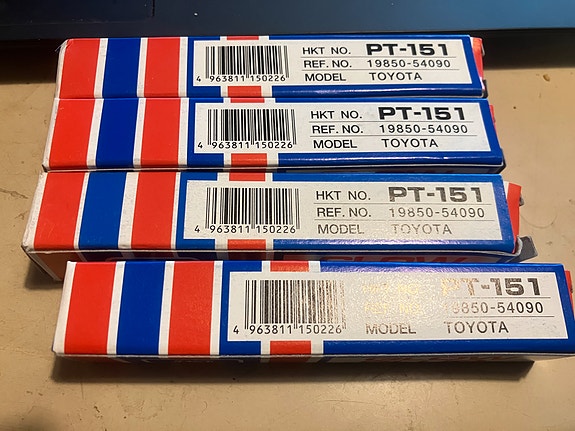 Toyota 4Runner/Hiace/Hilux/Land Cruiser/Dyna 2.4D/TD Hehkutulppa 4kpl 89-01