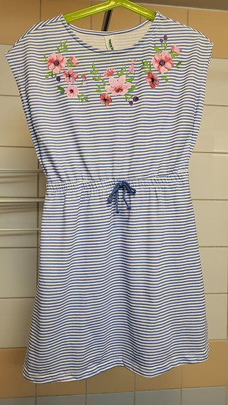 Lasten mekko 122