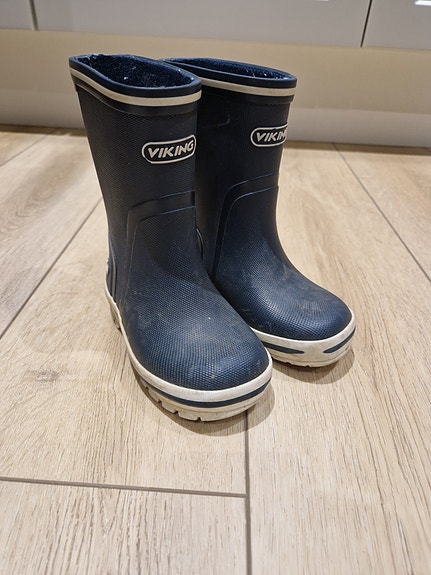 Viking kumisaappaat 23