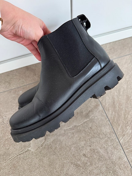 Flattered boots 39