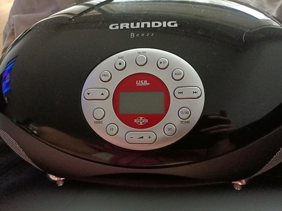 Grundig Radio CD MP3 Player