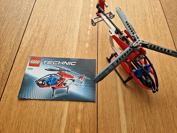 Lego Technic 8046 helikopteri