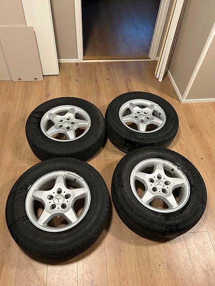 Mercedes-Benz 16” aluvanteet kesärenkailla