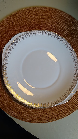 Koristeellinen lautanen