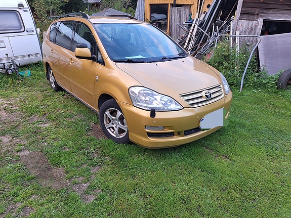 Toyota avensis verso 2.0 2004 osina!
