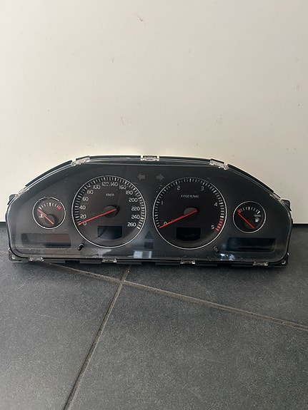 Volvo mittaristo