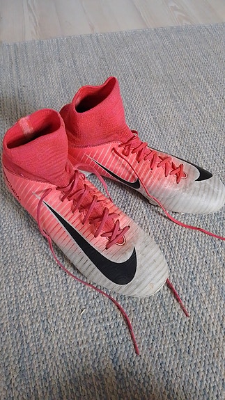 Nike Jr Mercurial nappikset
