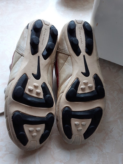 Nike nappikset